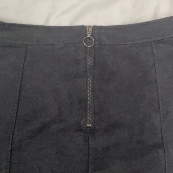 Charcoal Faux Suede Old Navy A Line Mini Skirt Back Zipper Size 4 - Picture 7 of 11